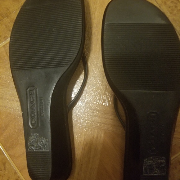 Sandles/coach/like new ,worn once - Picture 2 of 2